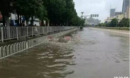 昆明暴雨最新消息_昆明暴雨预警连发30天